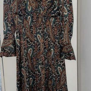 Zara Women’s Paisley Long Sleeve Dress in Multicolor